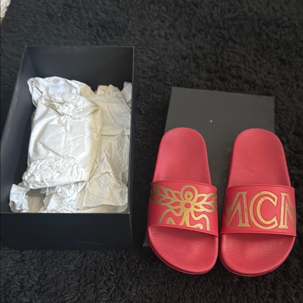 mcm slides size 36